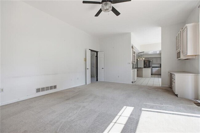 Building Photo - 2501 Birchwood Ct