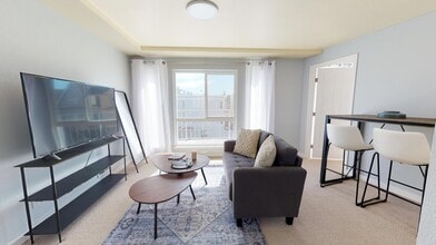 Building Photo - 2008 Judah St