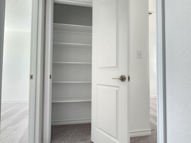 Building Photo - 202 Doodle Ln