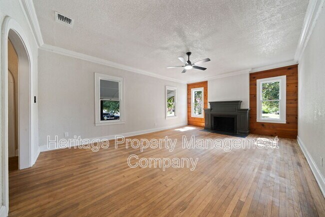 Building Photo - 603 E Evergreen St