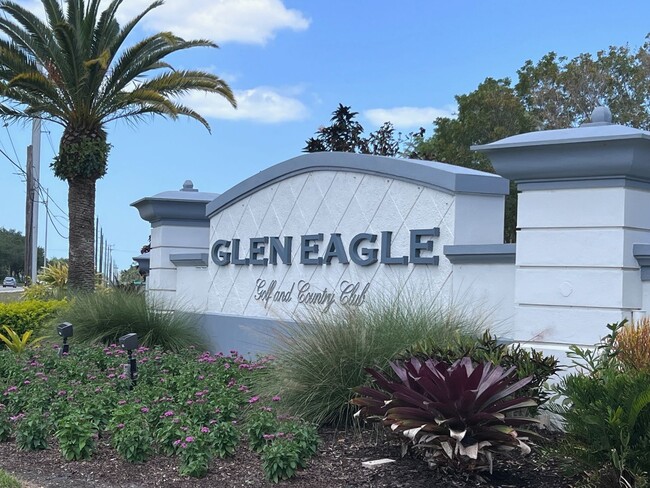Building Photo - ** 2 BED-2 BATH FIRST FLOOR CONDO AT GLENM...