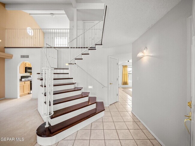 Building Photo - 4572 Loma Linda Cir