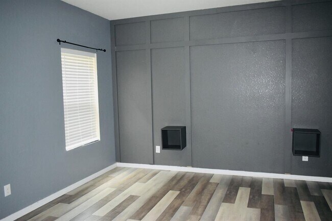 Building Photo - 28923 Birch Green Way