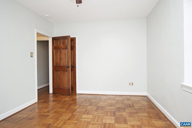 Building Photo - 32 University Cir