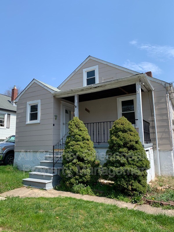 Building Photo - 5825 Westwood Ave