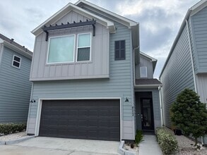 Building Photo - 8112 Esther Acres Ln