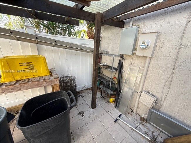 Building Photo - 18701 Shauna Manor Dr