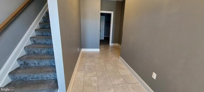 Building Photo - 1056 Rye Dr