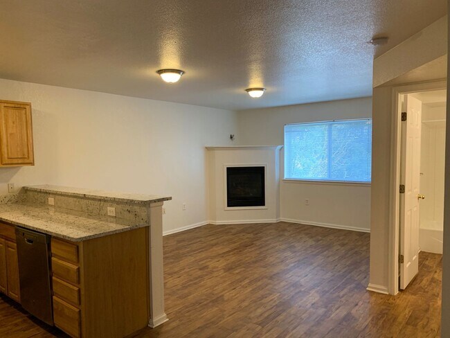 Interior Photo - 865 30th St.