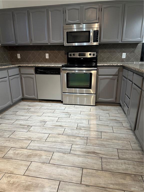 Building Photo - 42 Colorado Ct