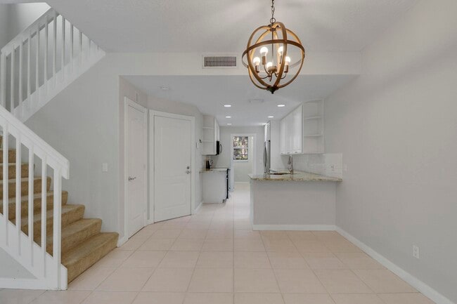 Building Photo - 468 Capistrano Dr