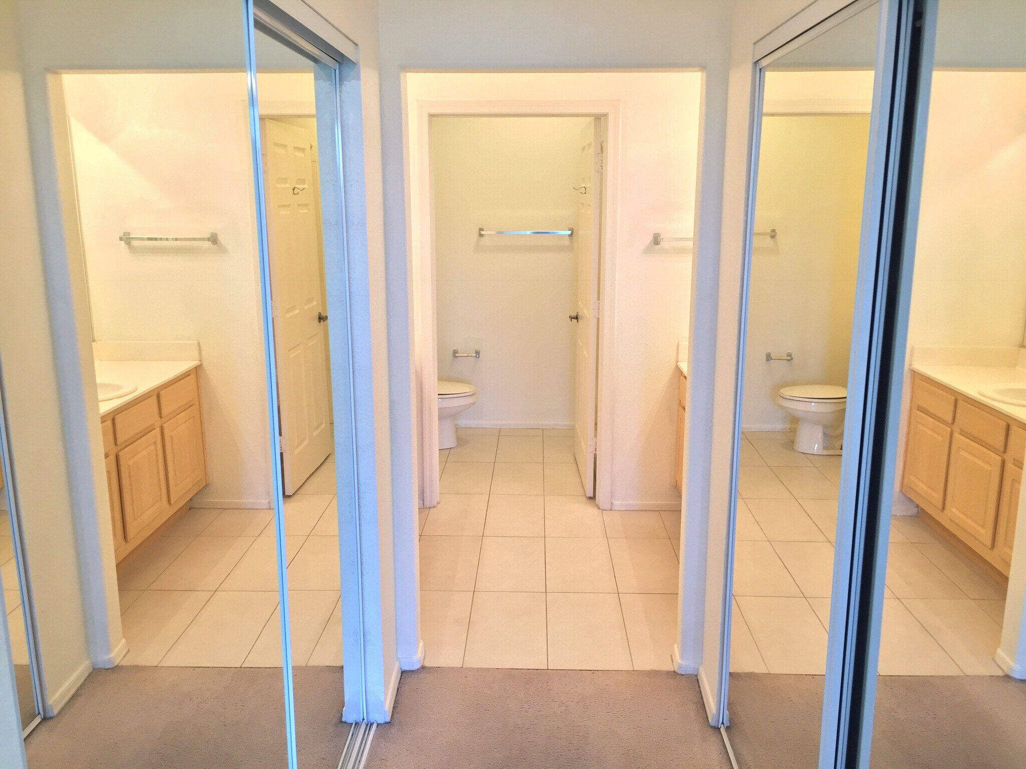 Building Photo - 420 W 1st St