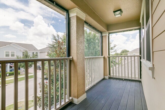 Building Photo - Stunning 4bed /3.5 bath Home For Rent at W...