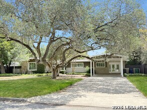 Building Photo - 446 Forrest Hill Dr