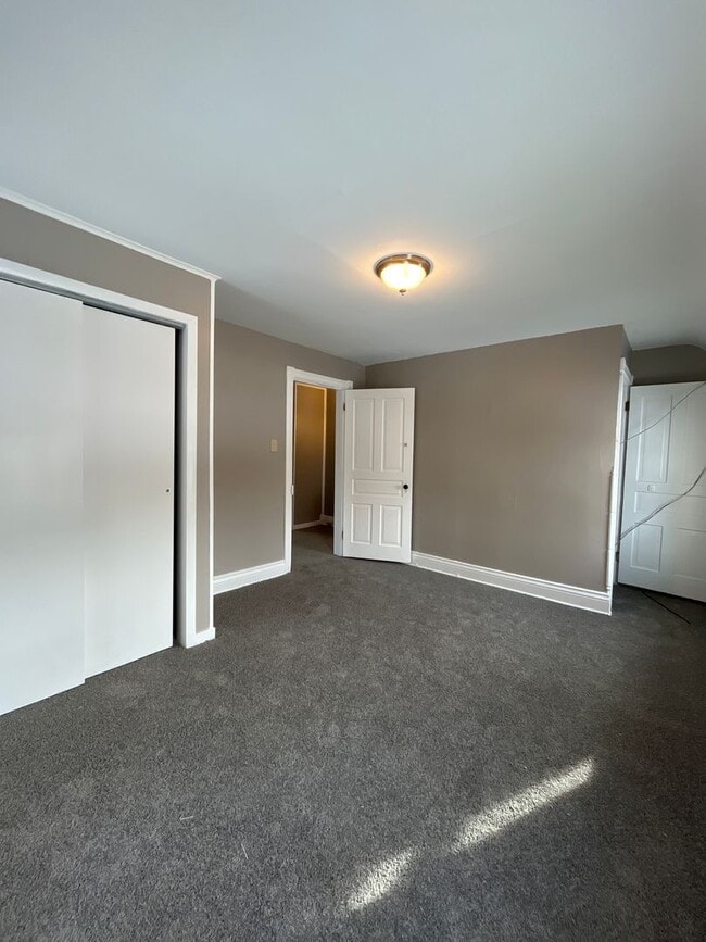 Building Photo - 2280 Main St