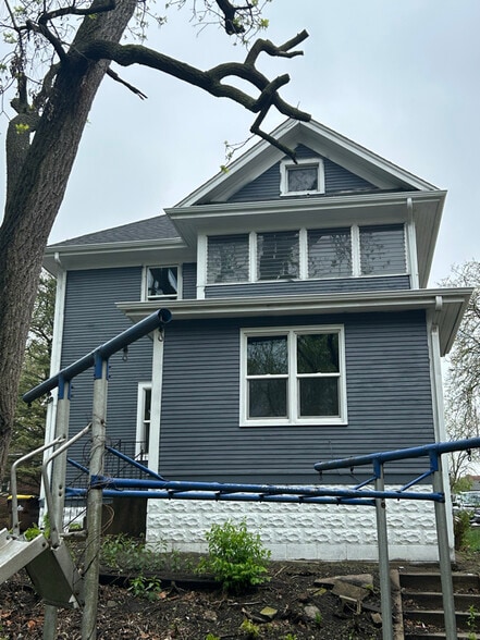 Building Photo - 1432 Crosby St