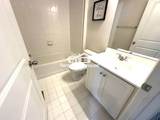 Building Photo - 2267 Kelston Pl