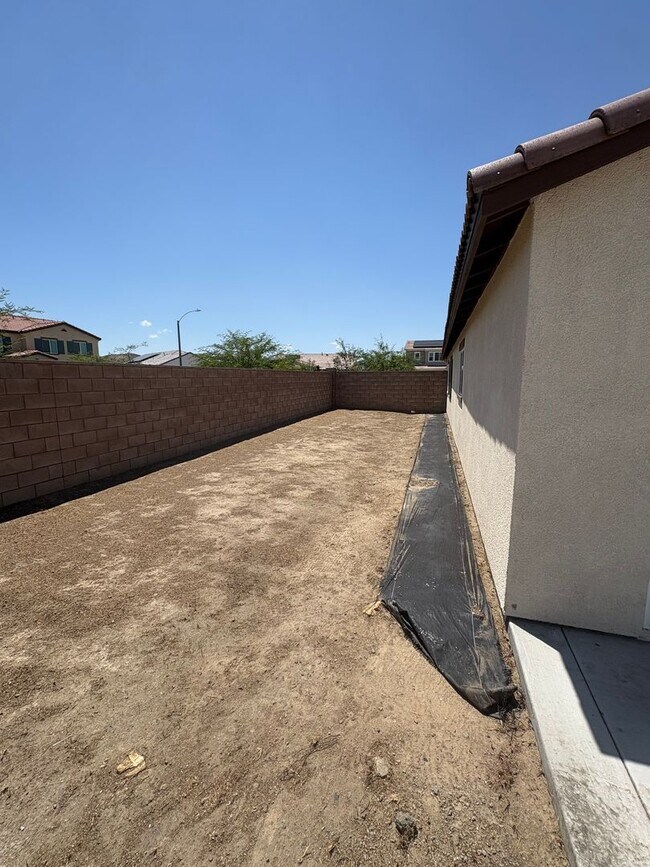 Building Photo - Beautiful Newly Built Single-Family Home-Hemet!