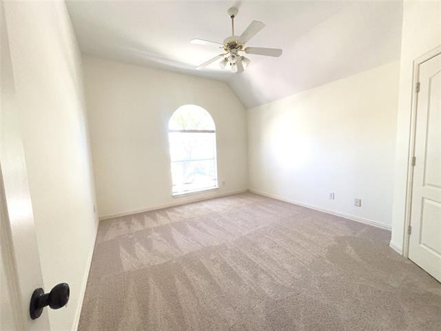 Building Photo - 3904 Evesham Dr