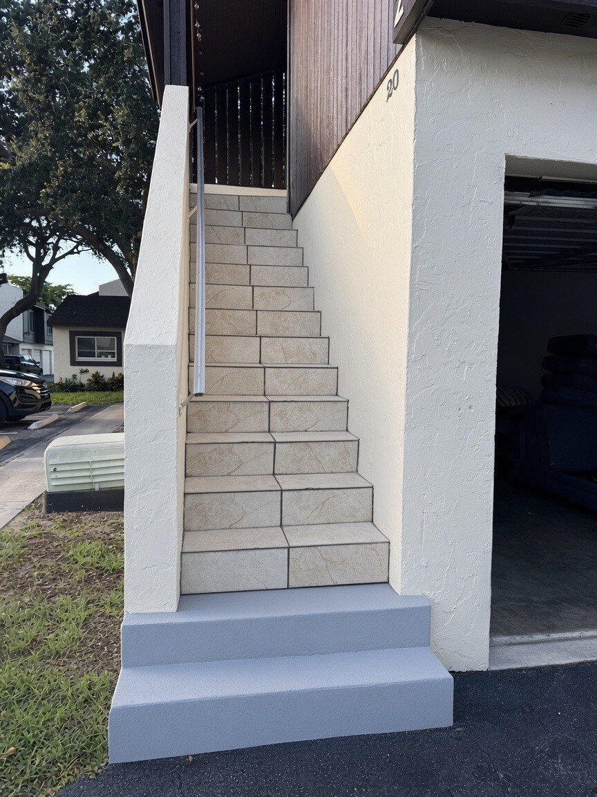 Building Photo - 5260 Bosque Ln