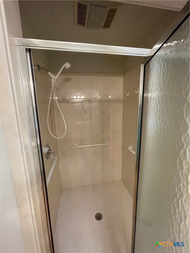 Building Photo - 1375 Canyon Trce