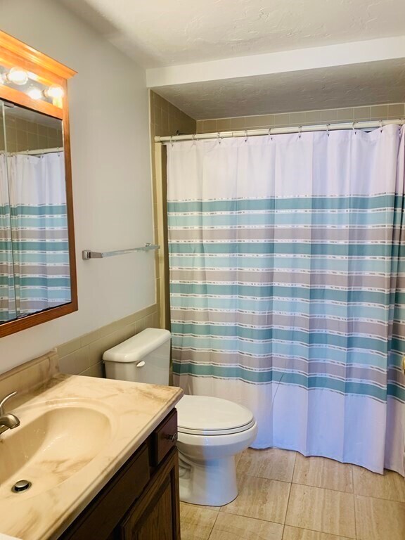 Building Photo - 100 Cove Way