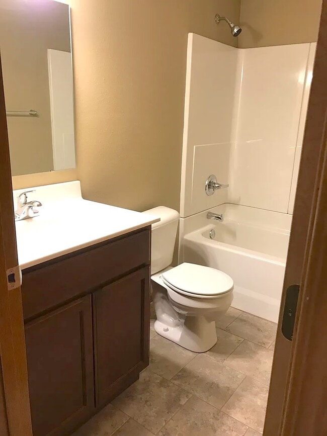 Building Photo - 18 Sarpy Rd