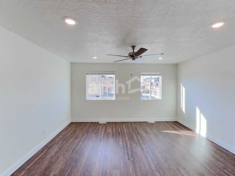 Building Photo - 7413 S Copper Rim Dr