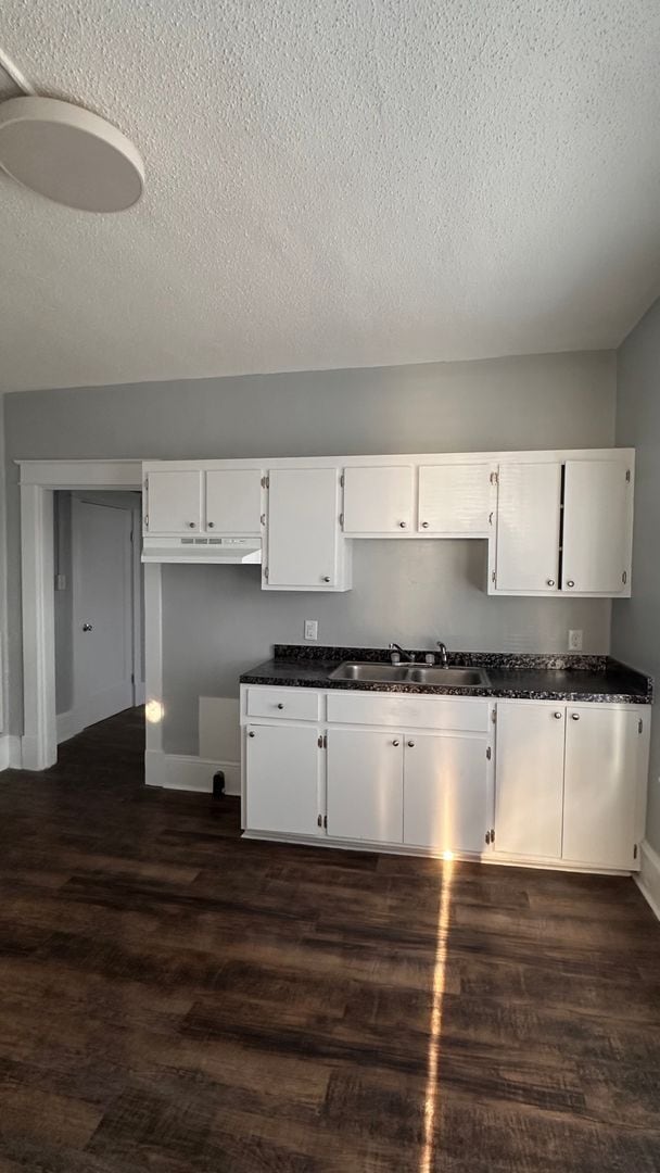 Building Photo - 407 St Andrew St