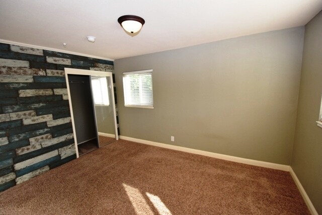 Building Photo - 1141 Avon Way