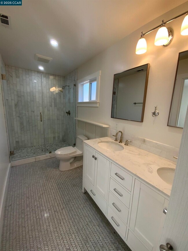 Building Photo - 632 Everett Dr