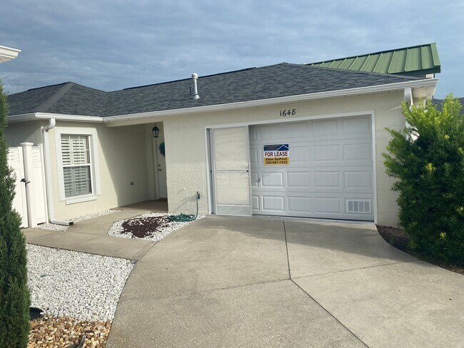 Building Photo - Beautiful Fully Furnished, SEASONAL RENTAL, Courtyard Villa In the Cottages at Summerchase