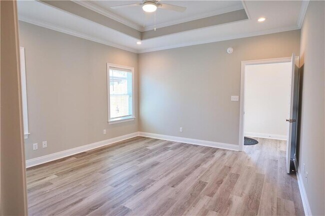 Building Photo - 8561 Clarke Rd