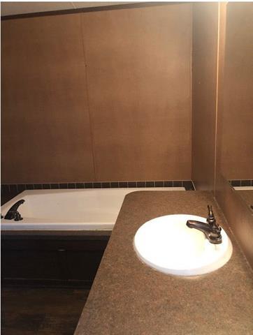 Building Photo - 821 N Smith St