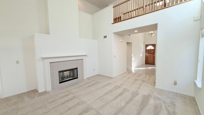 Building Photo - 1126 Vista Pointe Cir
