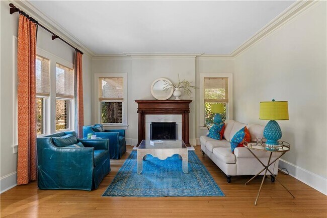 Building Photo - 979 Springdale Rd NE