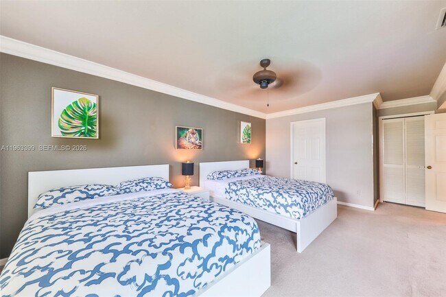 Building Photo - 407 SW 37th St