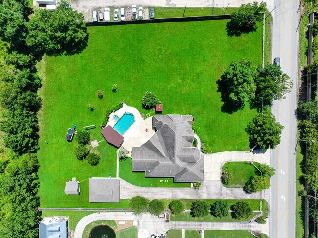 Building Photo - 9436 Hufsmith Rd