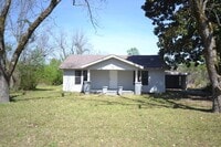 Building Photo - 412 West University