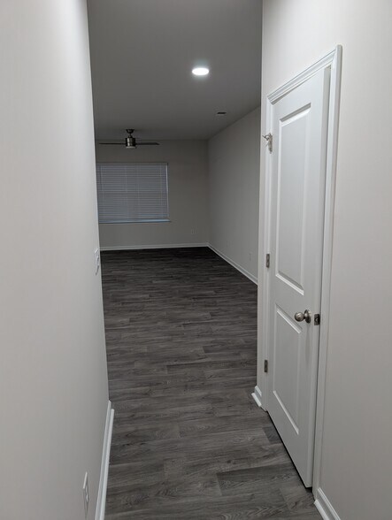 Building Photo - 5405 Henley Ridge Dr