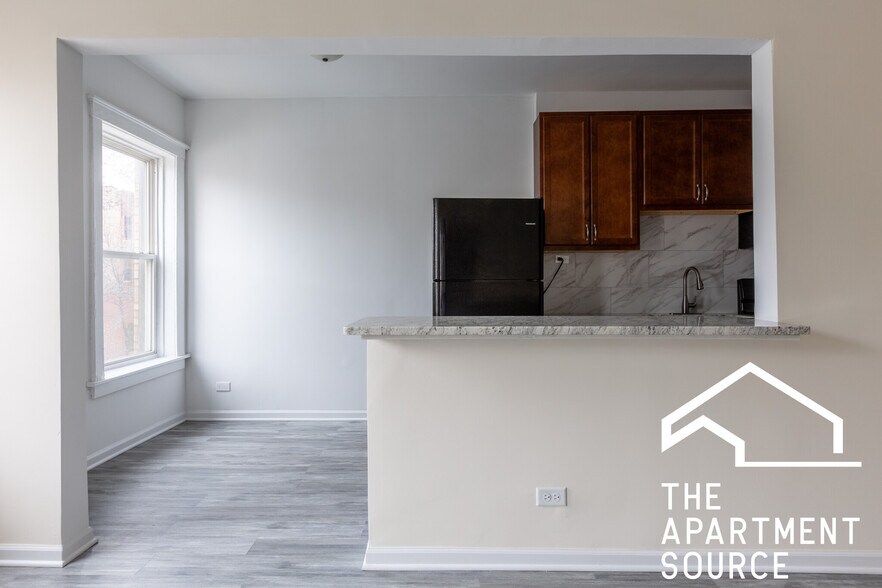 Building Photo - 2700 N Milwaukee Ave