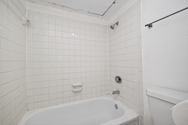 Building Photo - 6001 Reims Rd
