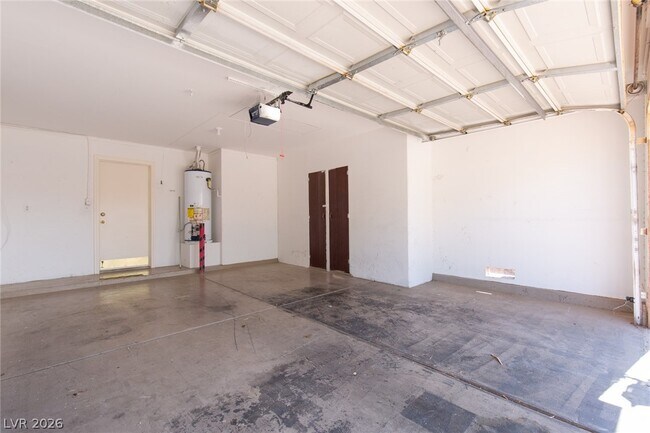 Building Photo - 7900 White Grass Ave
