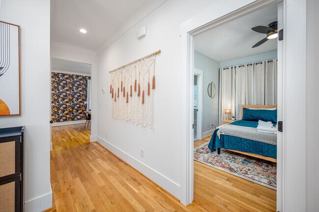 Building Photo - 2019 James St