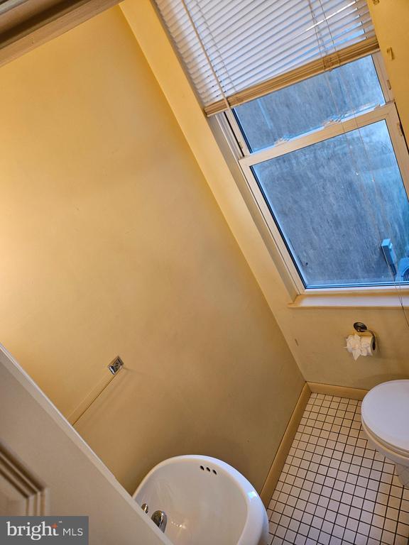 Building Photo - 36 E Ostend St