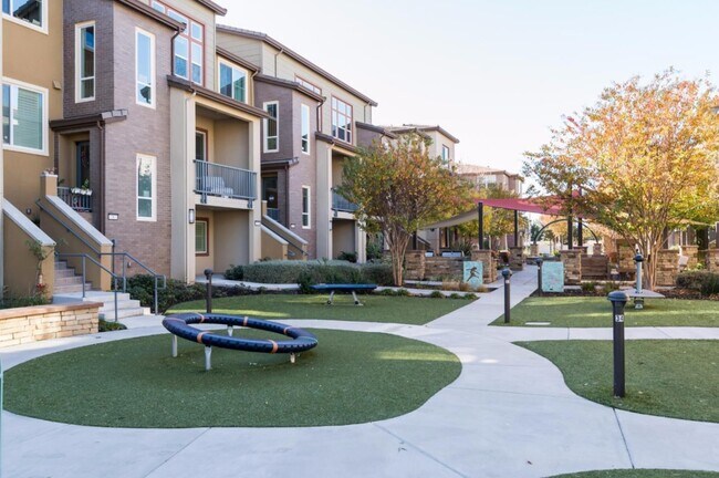 Building Photo - 1302 N Capitol Ave