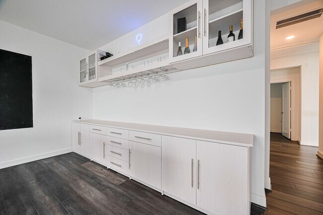 Building Photo - 18311 Licola Mdw Ln