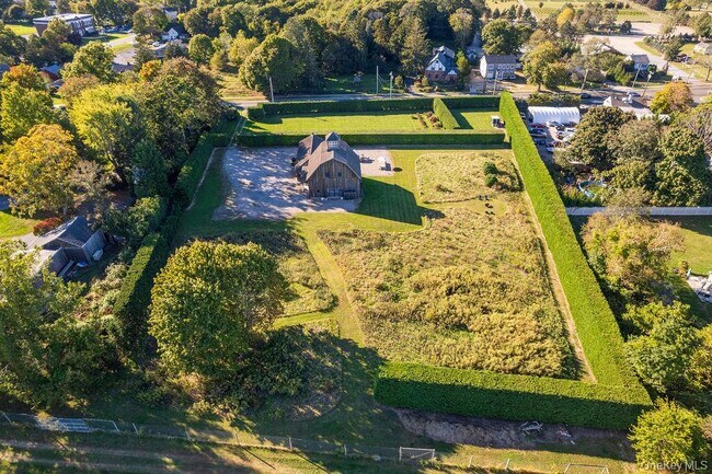 Building Photo - 29500 Main Rd