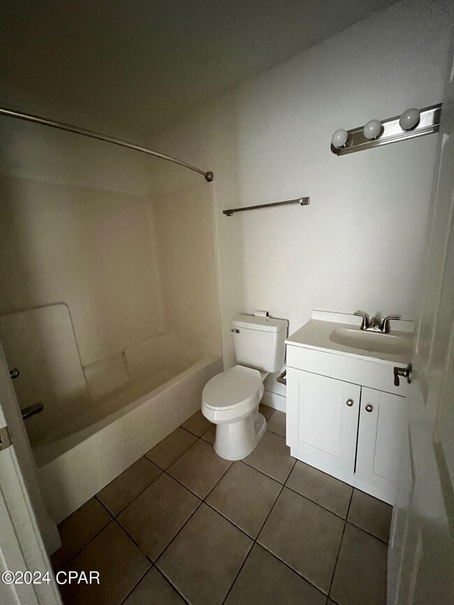 Building Photo - 9027 Houston St