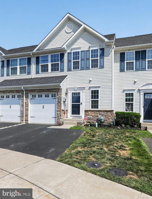 Building Photo - 1551 Emily Ct